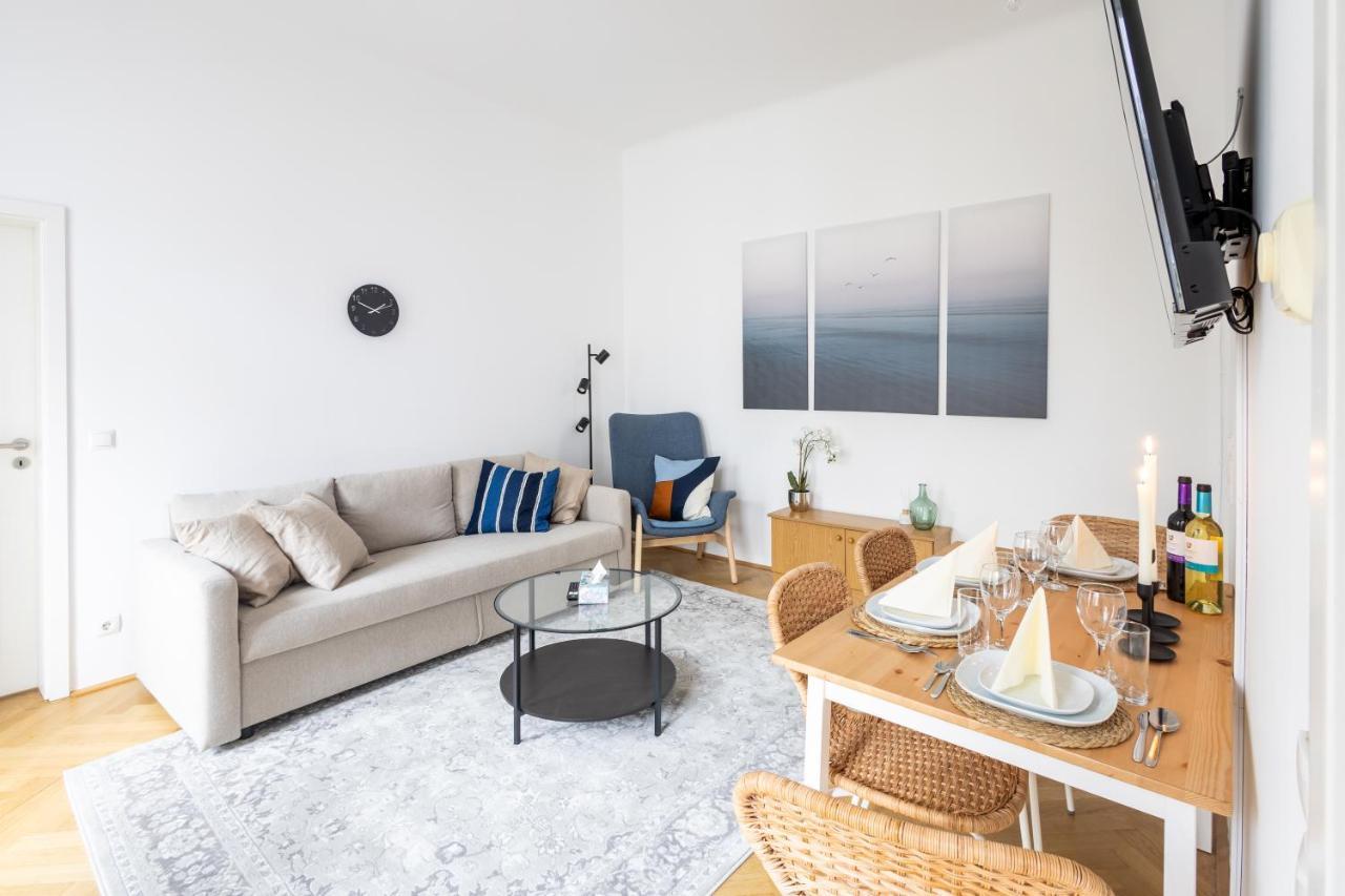 Large Garden-View Balcony Comfort Retreat 1020-Wina Bagian luar foto